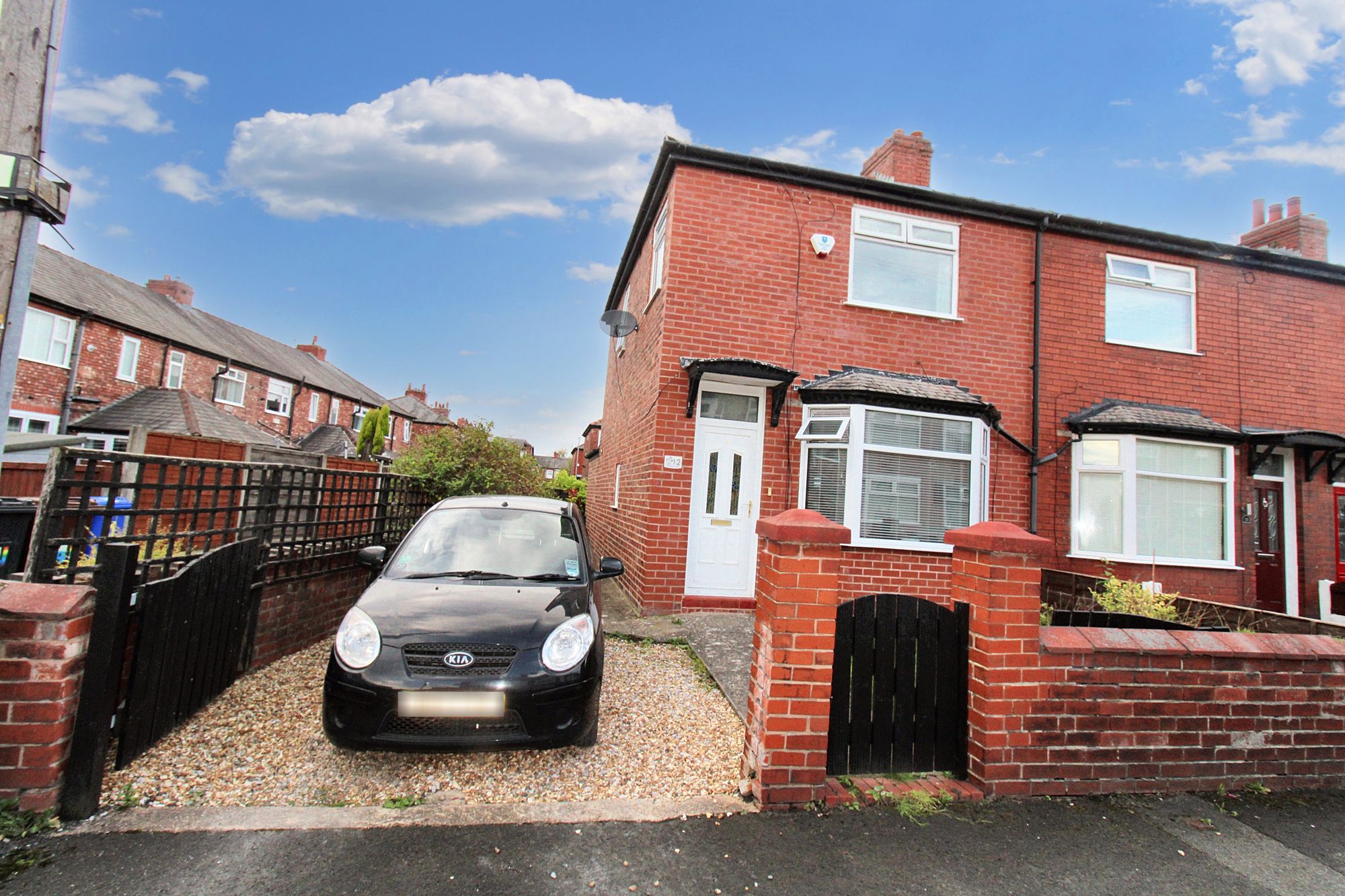 House to rent in Alandale Avenue, Manchester  - Property Image 1