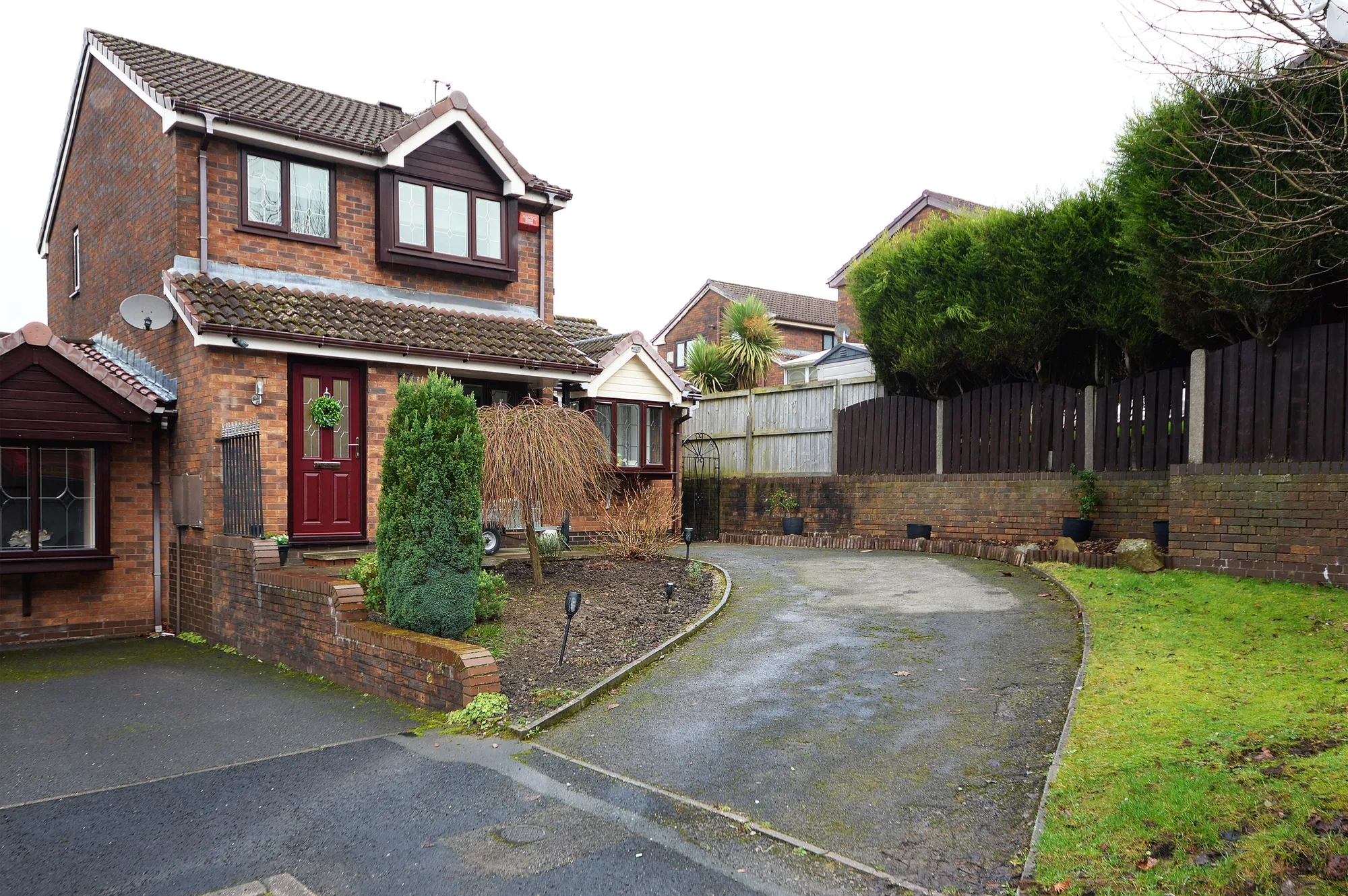 3 bed semi-detached house for sale in Rushmere, Ashton-Under-Lyne - Property Image 1