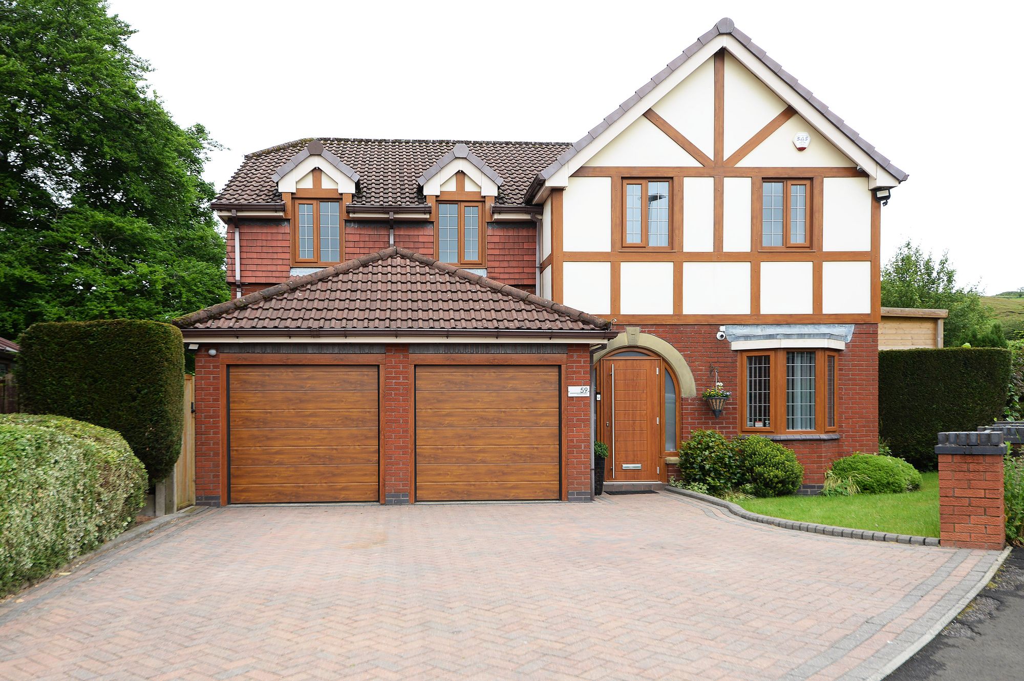 4 bed detached house for sale in Pentland Way, Hyde  - Property Image 1