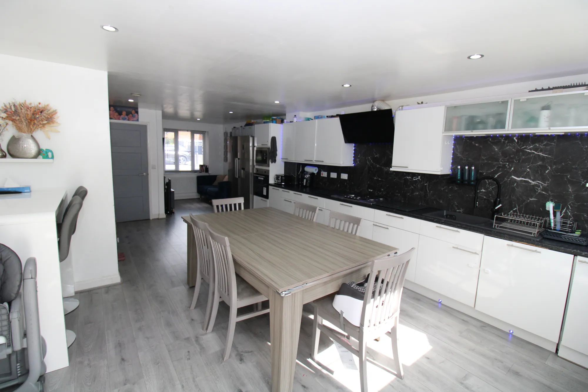 4 bed terraced house for sale in Windmill Close, Oldham  - Property Image 5