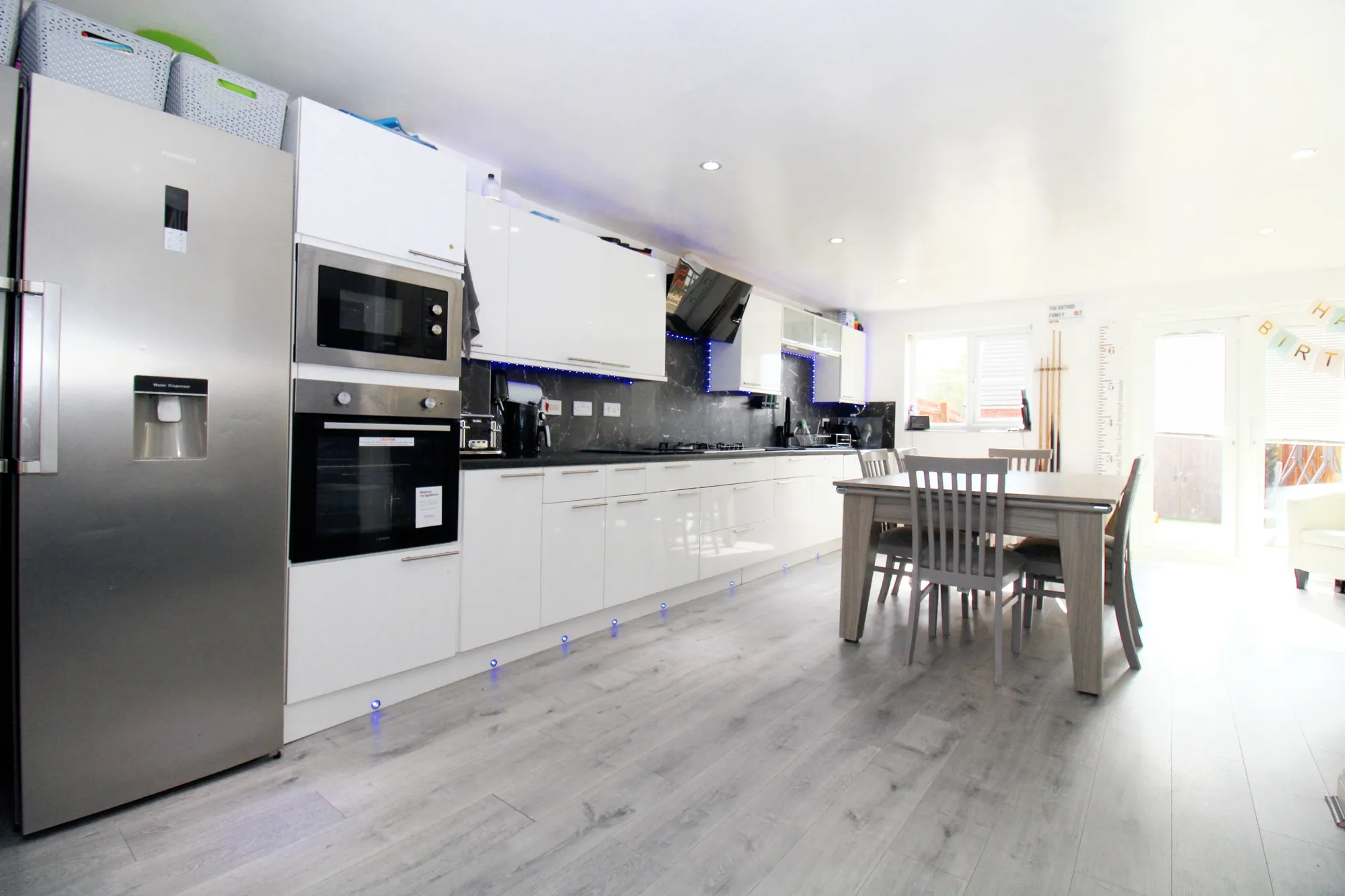 3 bed terraced house for sale in Windmill Close, Oldham  - Property Image 2