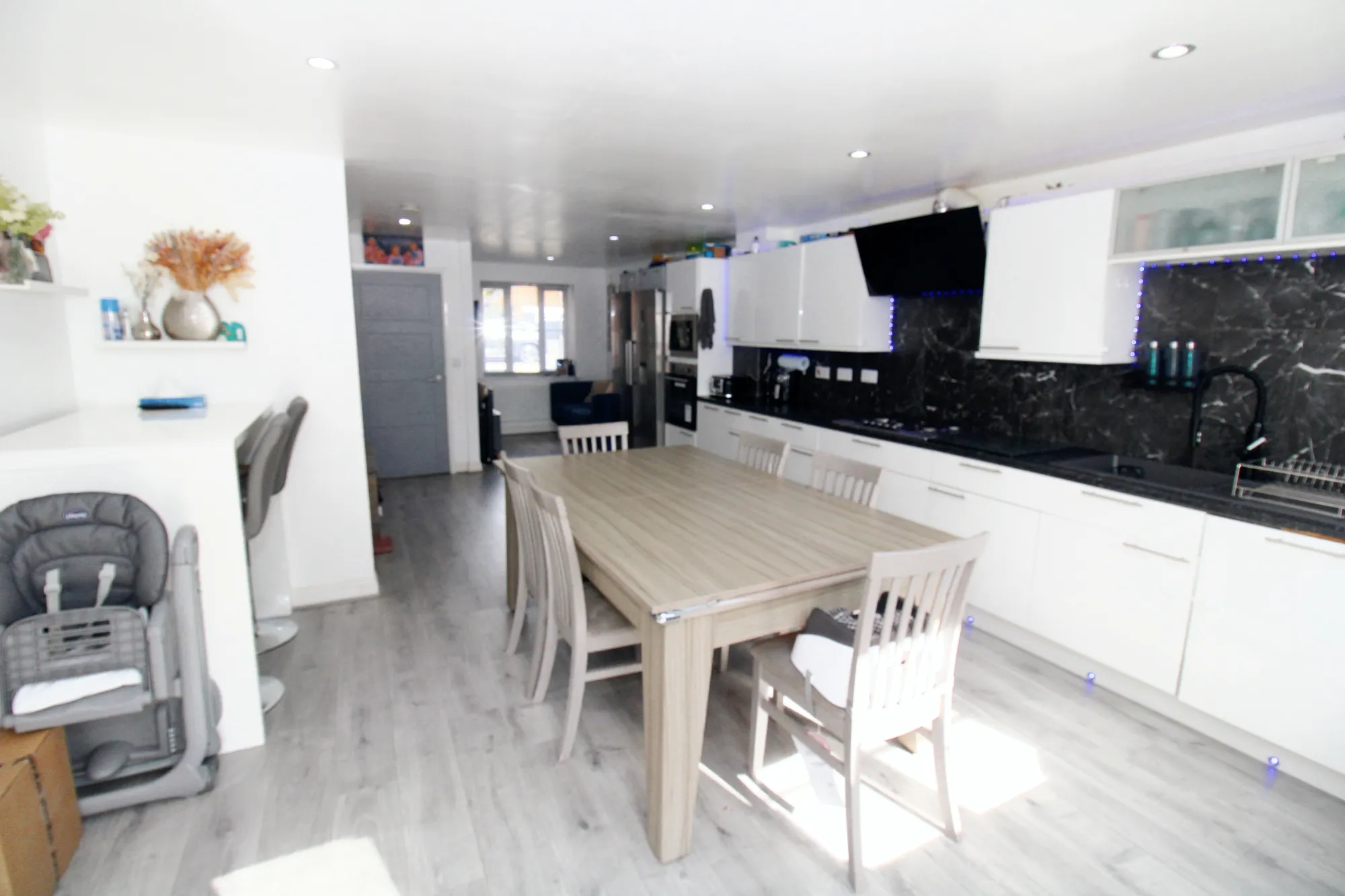 3 bed terraced house for sale in Windmill Close, Oldham  - Property Image 4