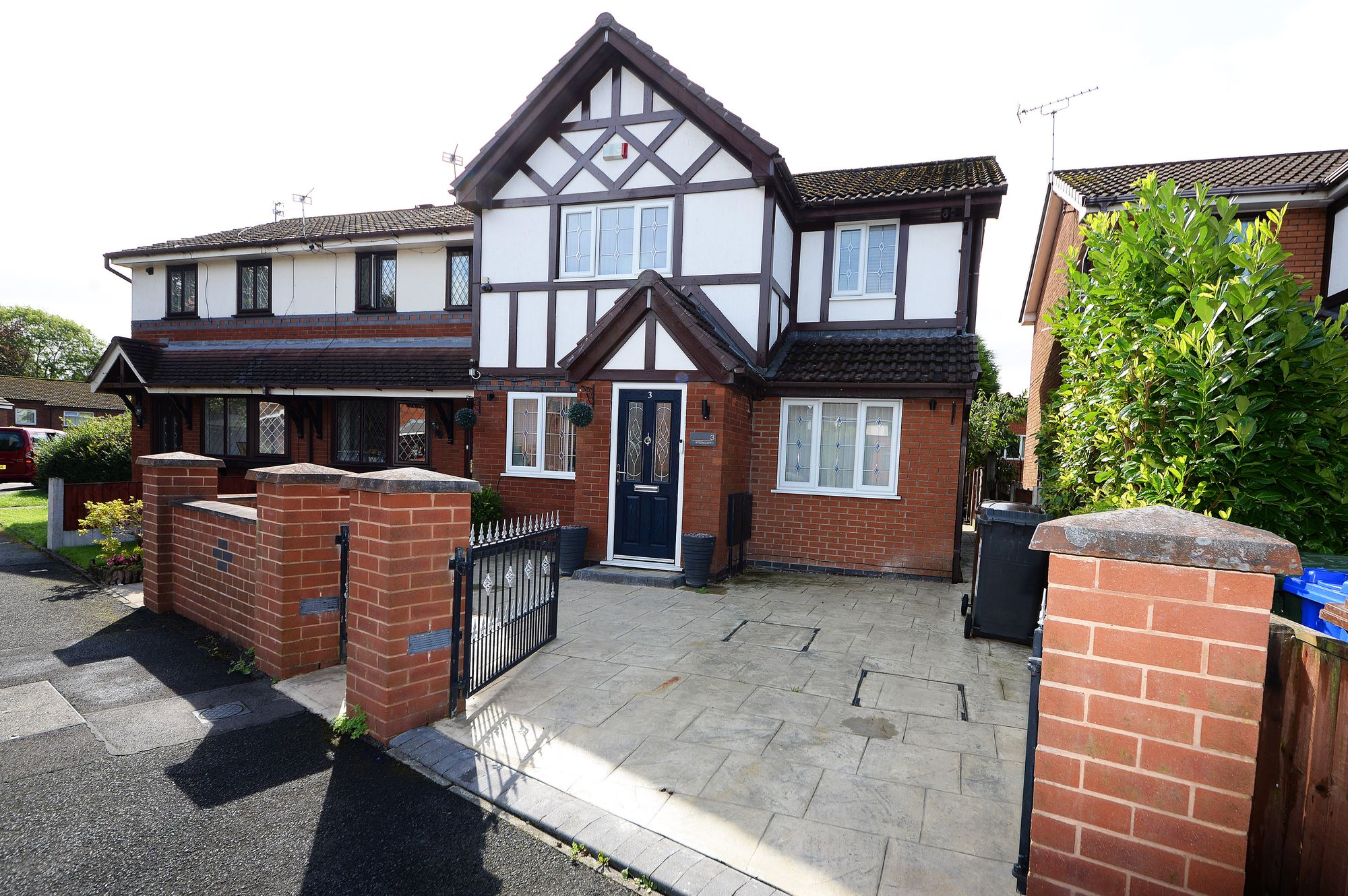 4 bed semi-detached house for sale in Taunton Lawns, Ashton-Under-Lyne  - Property Image 1