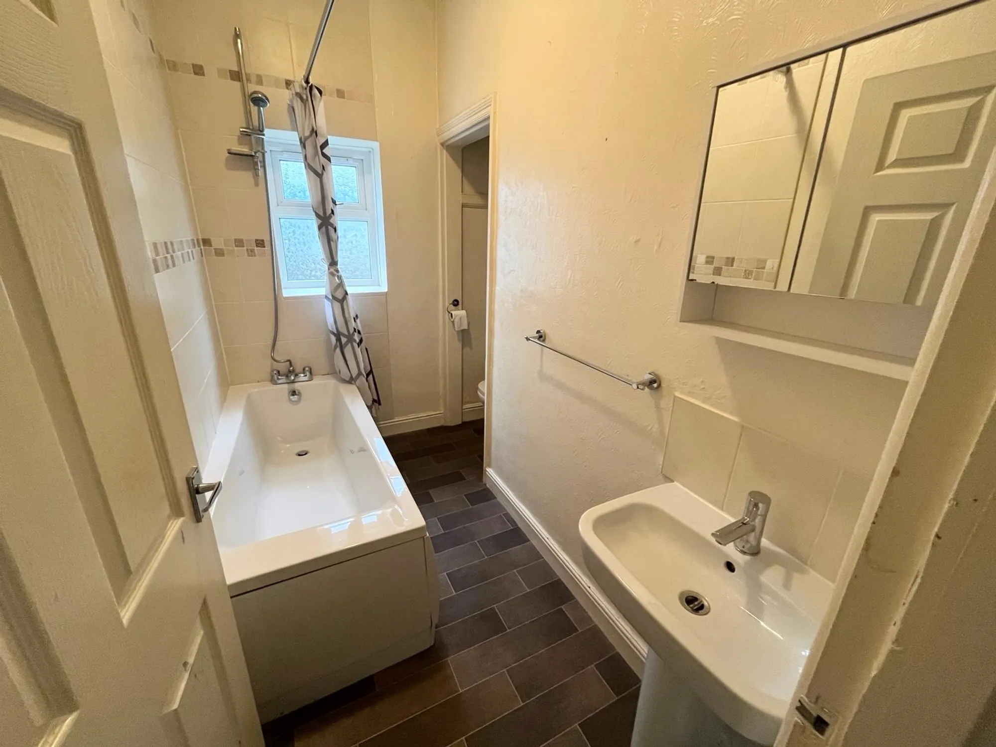 2 bed mid-terraced house to rent in Hindley Street, Ashton-Under-Lyne  - Property Image 8