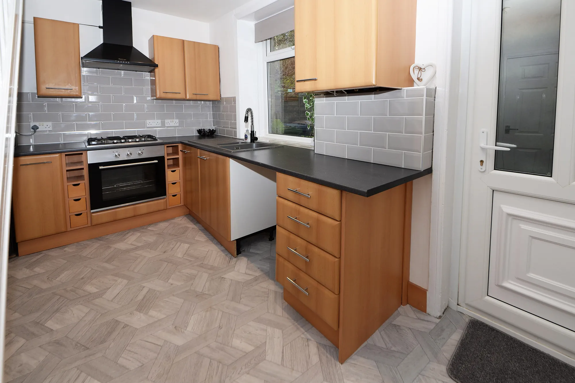 2 bed mid-terraced house to rent in Stockport Road, Ashton-Under-Lyne  - Property Image 8