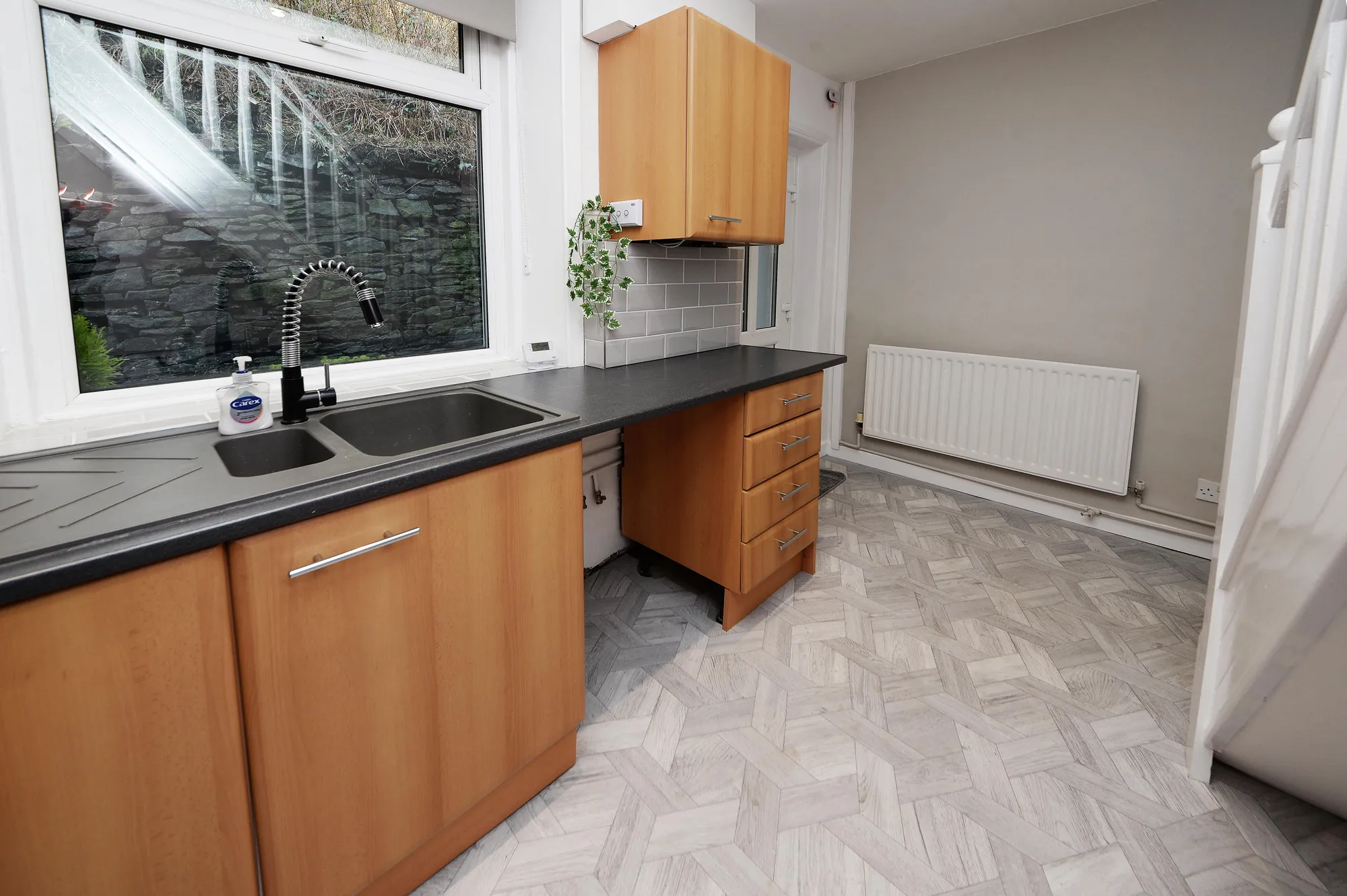 2 bed mid-terraced house to rent in Stockport Road, Ashton-Under-Lyne  - Property Image 7