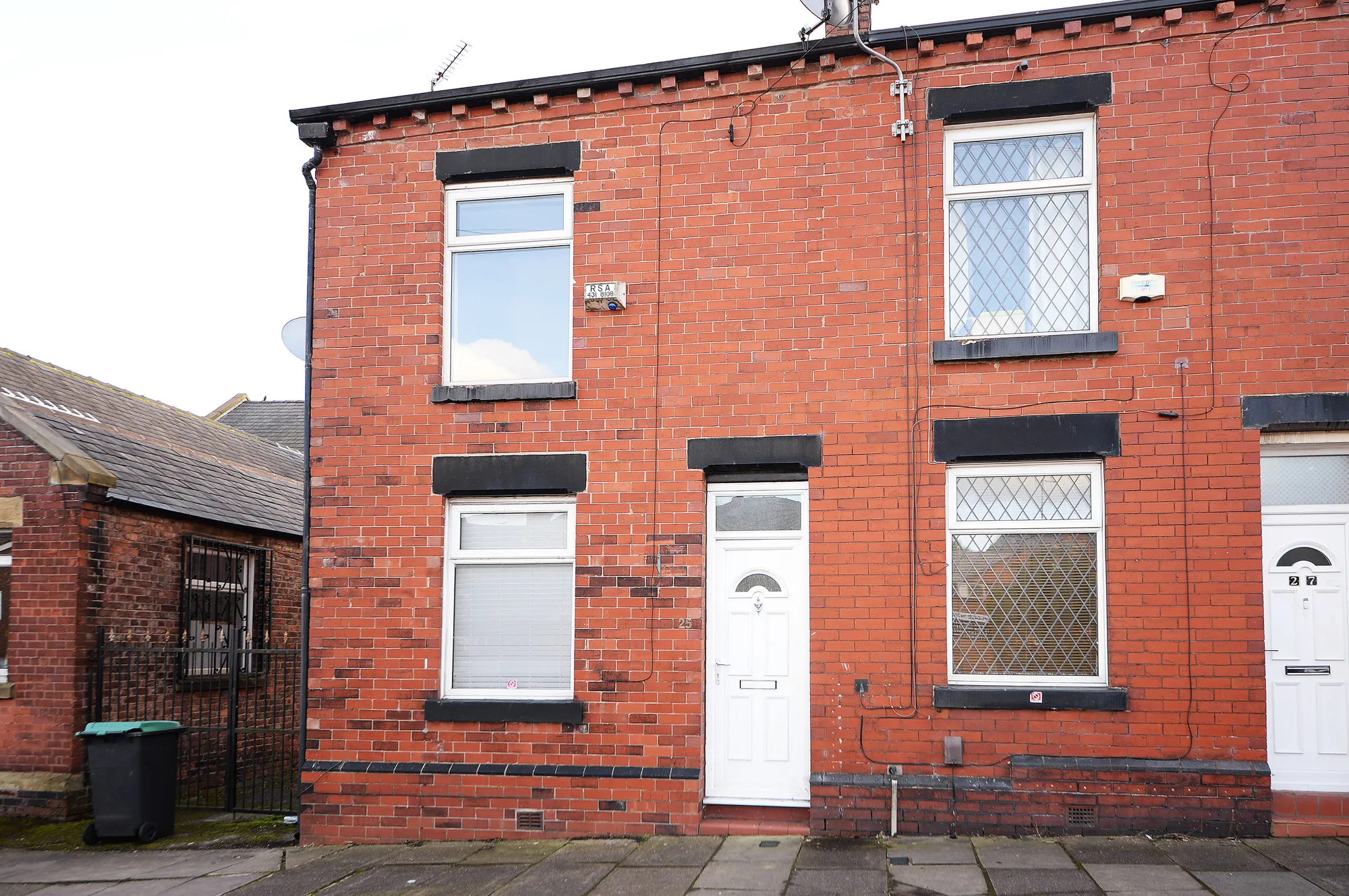 2 Bed Terraced House For Sale In St James Street Ashton Under Lyne Ol6 Ref 553144 Alex Jones