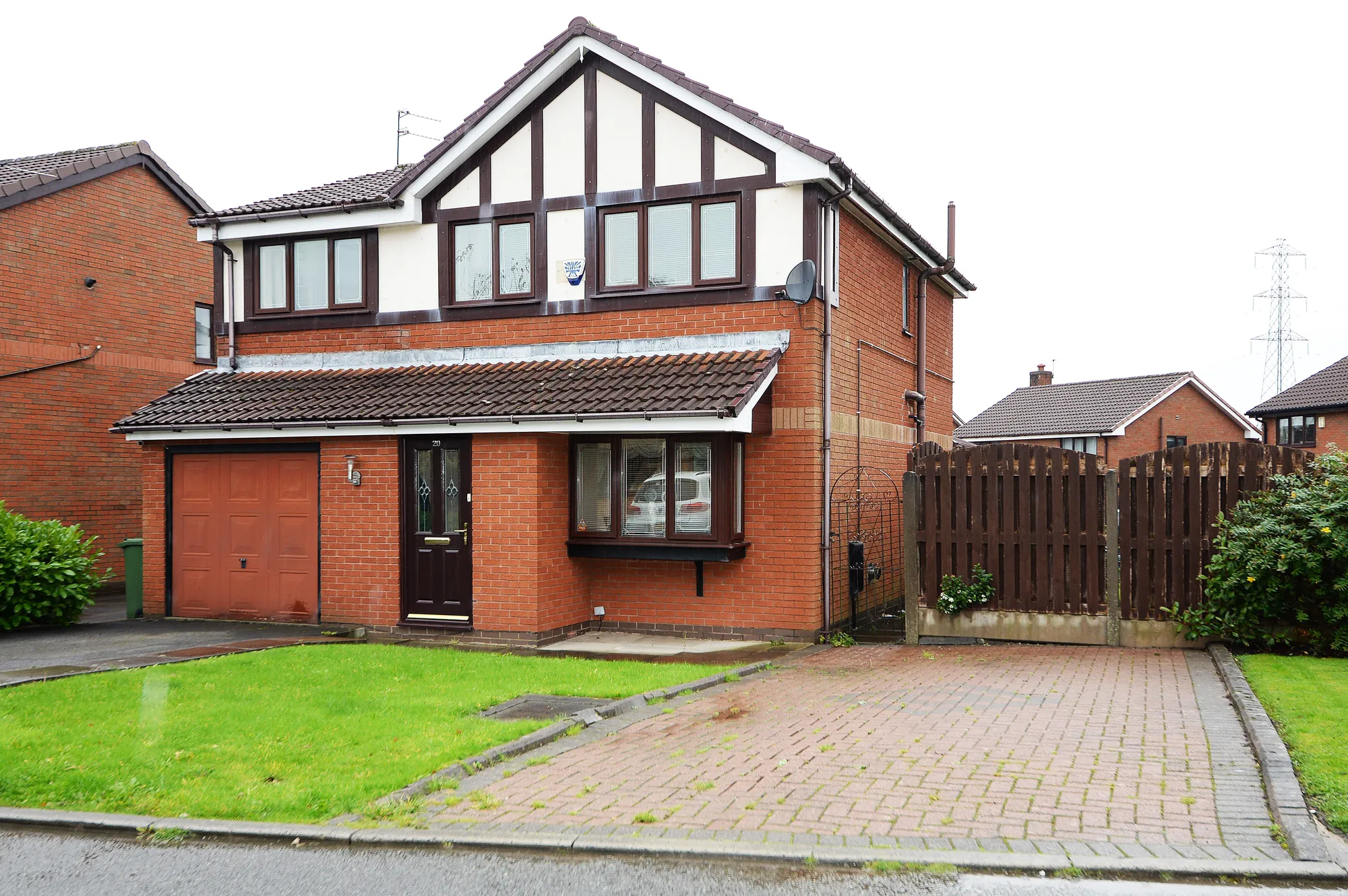 4 bed detached house for sale in Belfairs Close, Ashton-Under-Lyne - Property Image 1