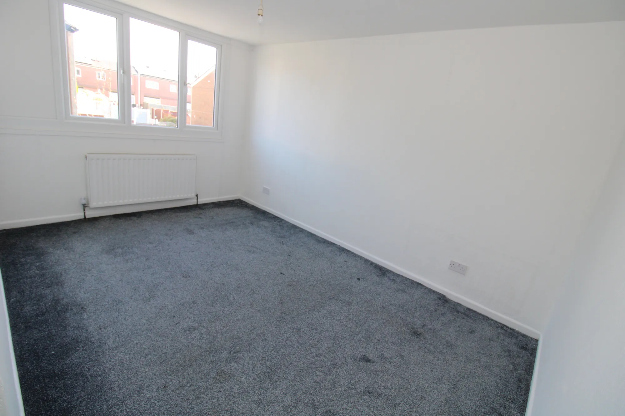 3 bed terraced house to rent in Middle Green, Ashton-Under-Lyne  - Property Image 6