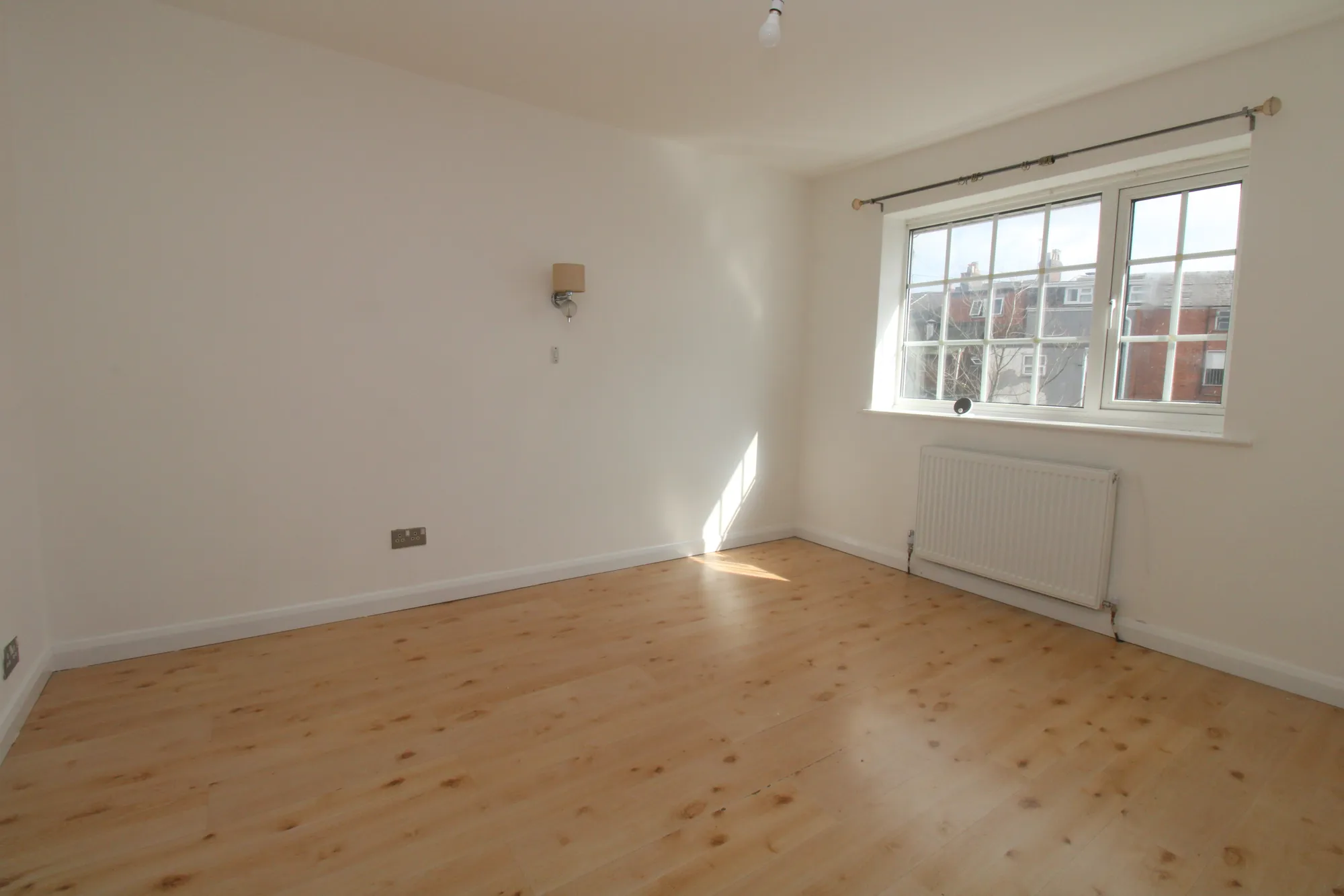 3 bed mid-terraced house to rent in Marlborough Street, Ashton-Under-Lyne  - Property Image 3