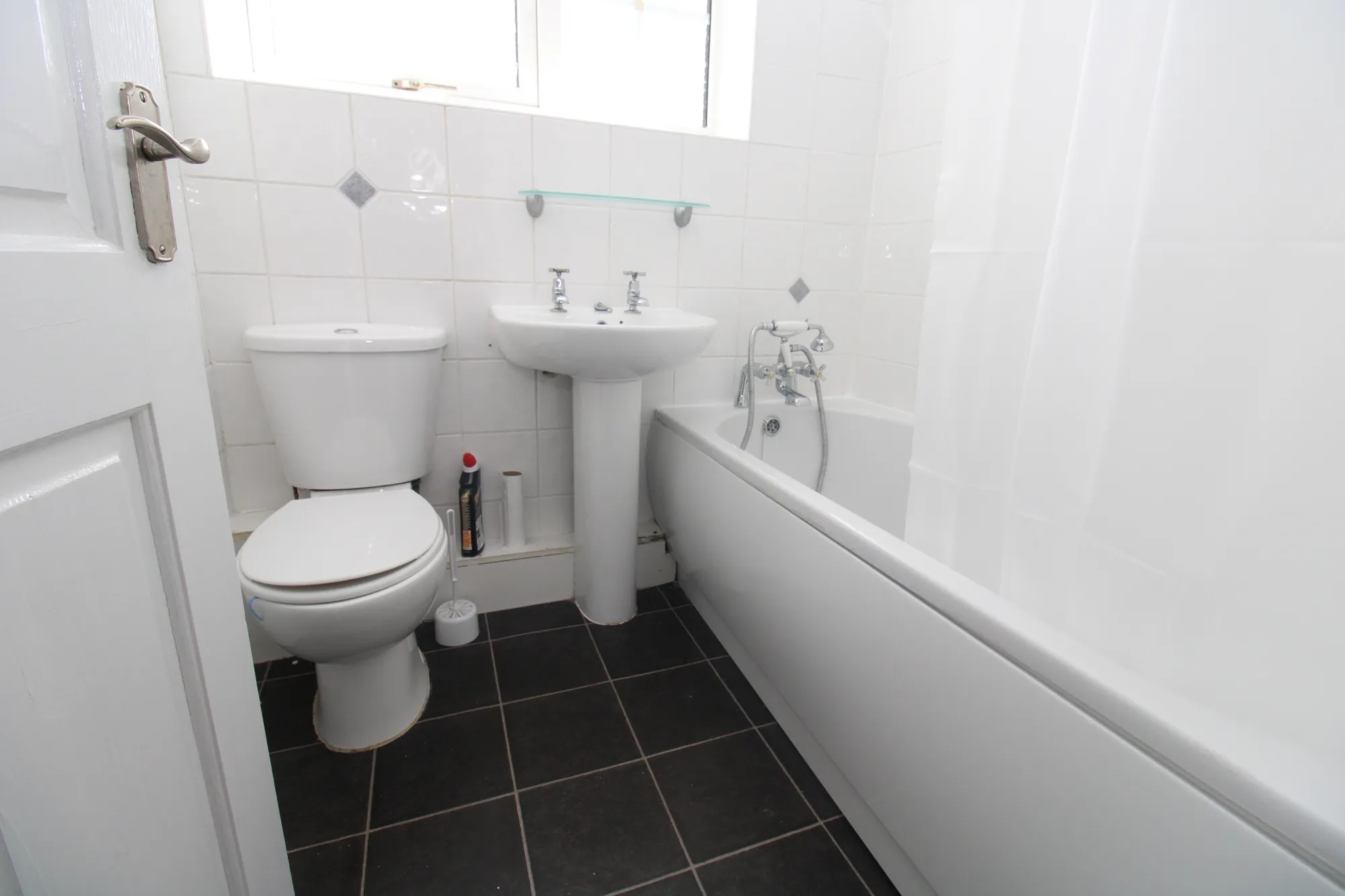 3 bed mid-terraced house to rent in Marlborough Street, Ashton-Under-Lyne  - Property Image 8