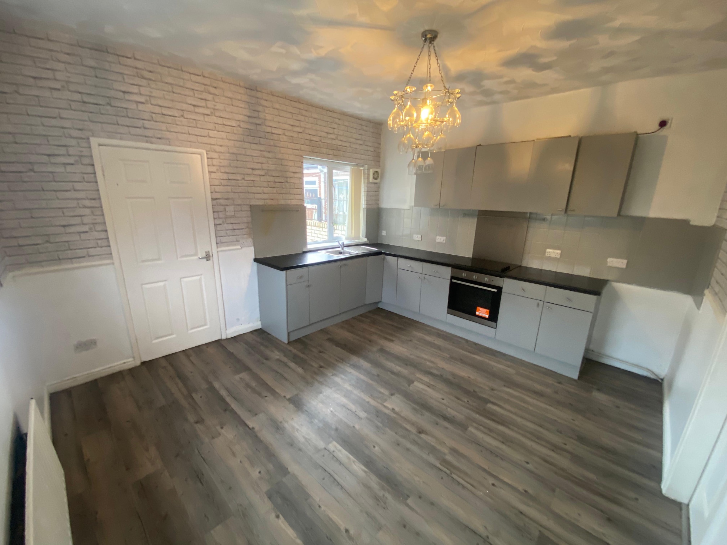 3 bed end of terrace house to rent in Eleventh Street, Hartlepool 2