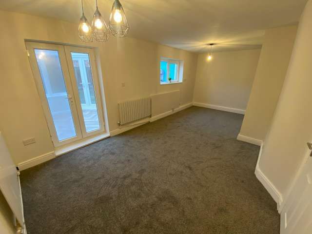 4 bed terraced house to rent in Redcar Road, Stockton-on-Tees  - Property Image 4