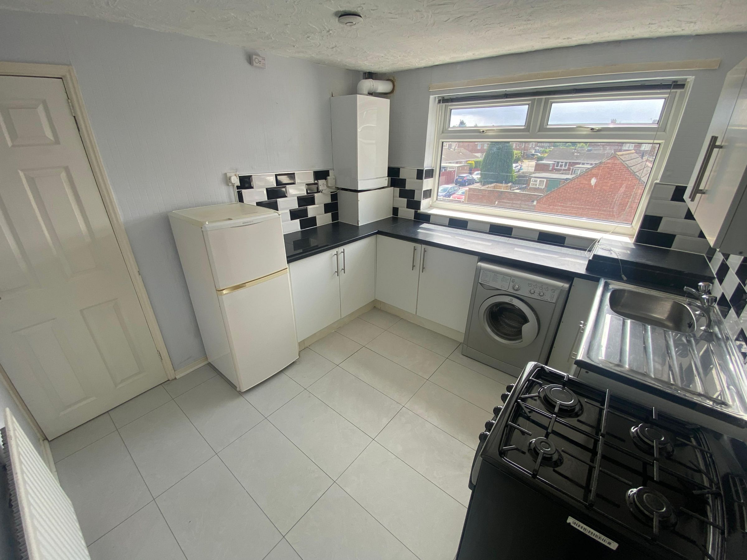 2 bed flat to rent in Carmel Gardens, Stockton  - Property Image 2