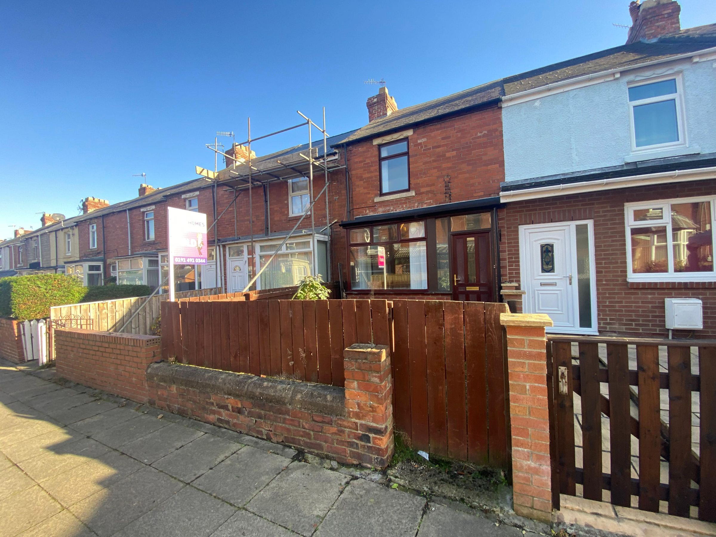 2 bed terraced house to rent in Fowler Gardens, Gateshead  - Property Image 1