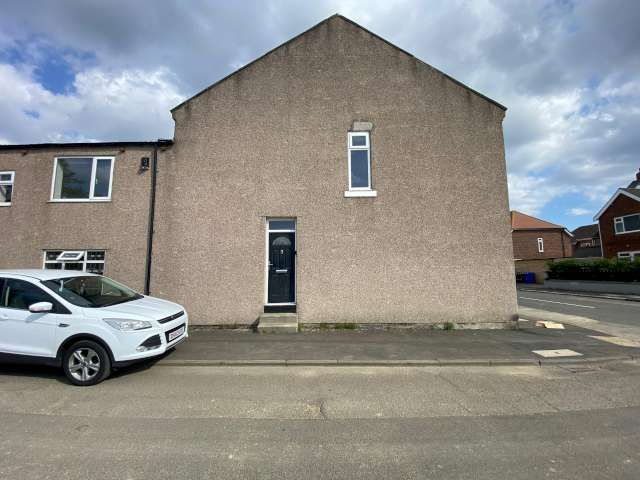 2 bed flat to rent in Western Avenue, Seaton Delaval, NE25