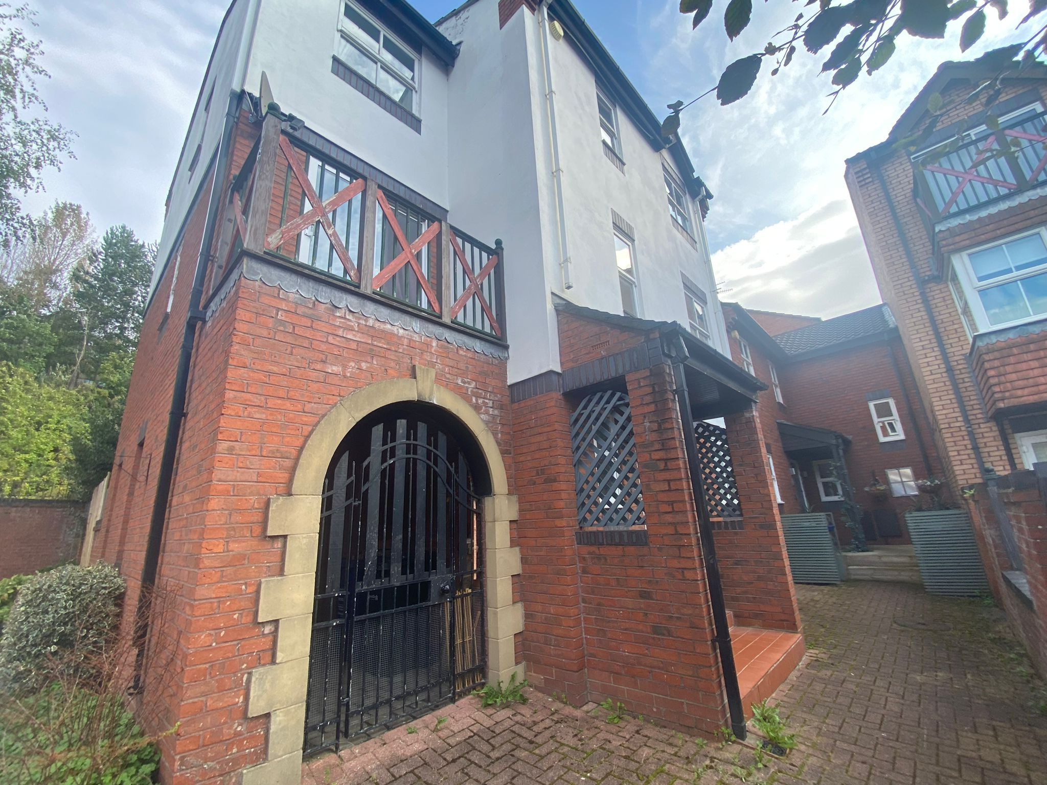 5 bed house share to rent in Trinity Courtyard, Newcastle upon Tyne - Property Image 1