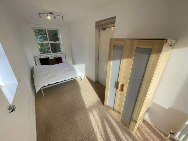 5 bed house share to rent in Trinity Courtyard, Newcastle upon Tyne  - Property Image 2