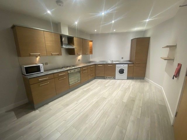 3 bed flat to rent in City Road, Newcastle upon Tyne  - Property Image 2