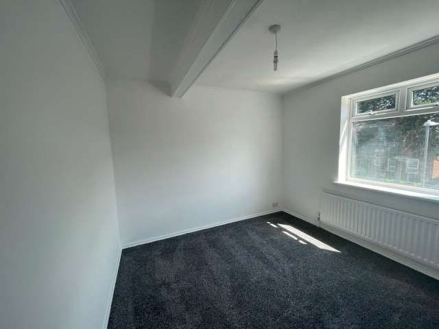 3 bed semi-detached house to rent in Amesbury Crescent, Middlesbrough  - Property Image 5