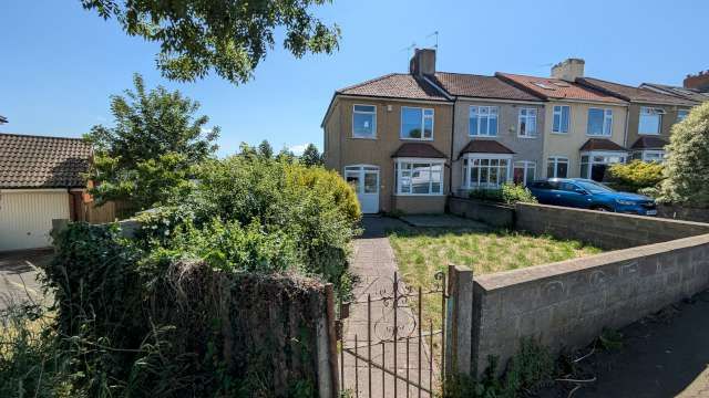 4 bed semi-detached house to rent in Whitehall Avenue, Bristol  - Property Image 1
