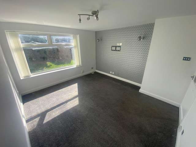 3 bed end of terrace house to rent in Hawksley, Newcastle upon Tyne  - Property Image 2