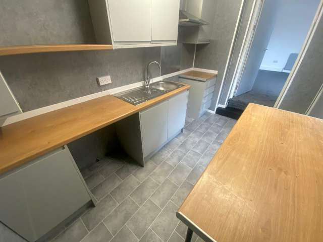 3 bed flat to rent in Bishops Avenue, Newcastle upon Tyne 3