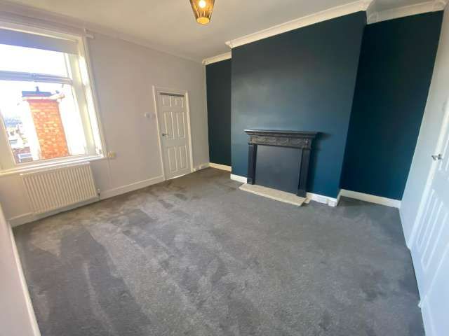 3 bed flat to rent in Rawling Road, Gateshead  - Property Image 2