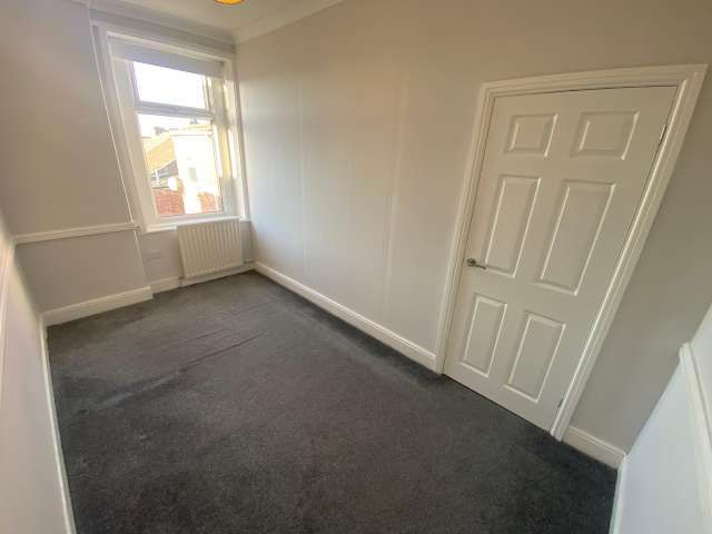 3 bed flat to rent in Rawling Road, Gateshead  - Property Image 5