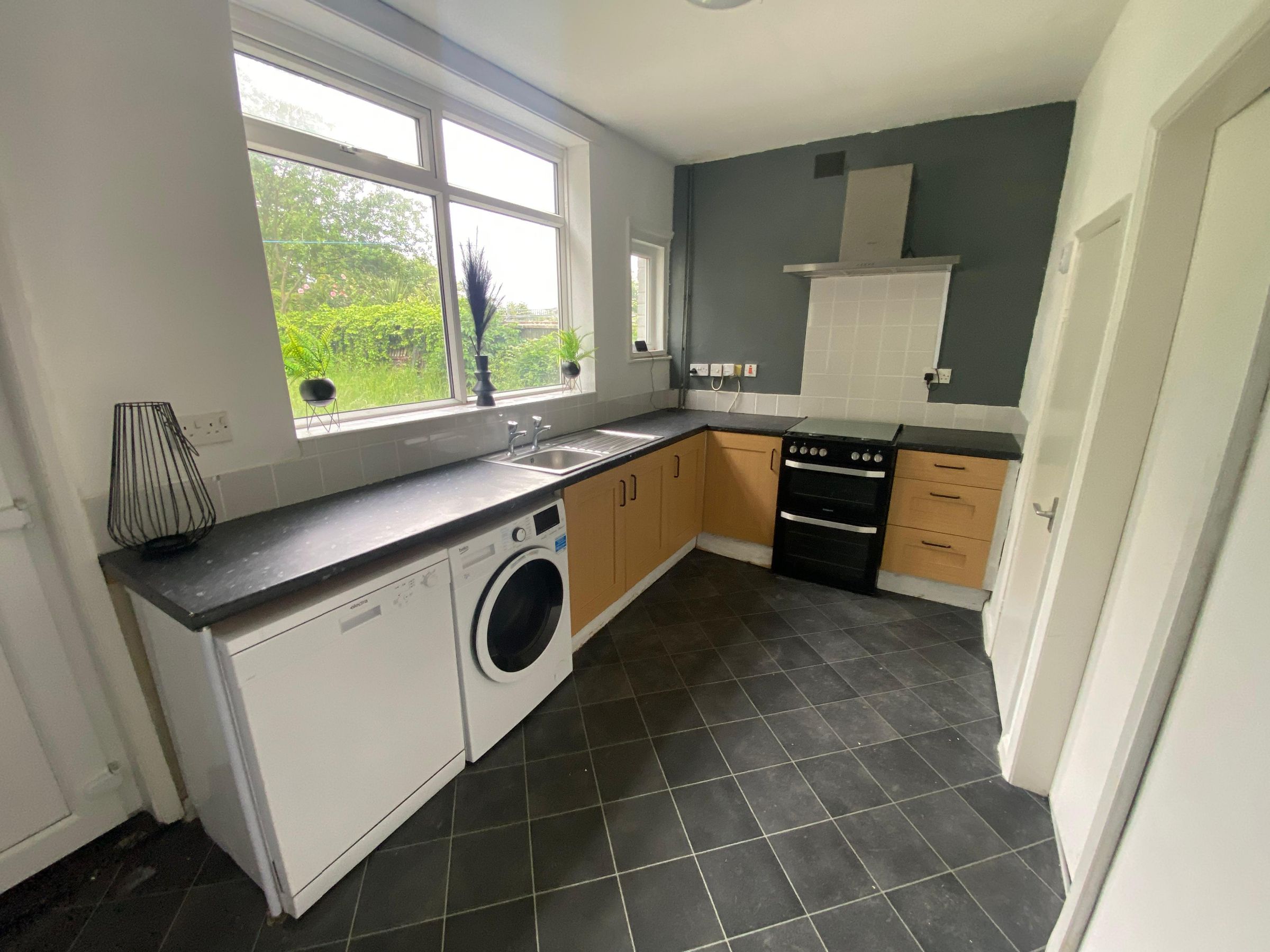 3 bed semi-detached house to rent in Burnholme Avenue, Middlesbrough  - Property Image 3