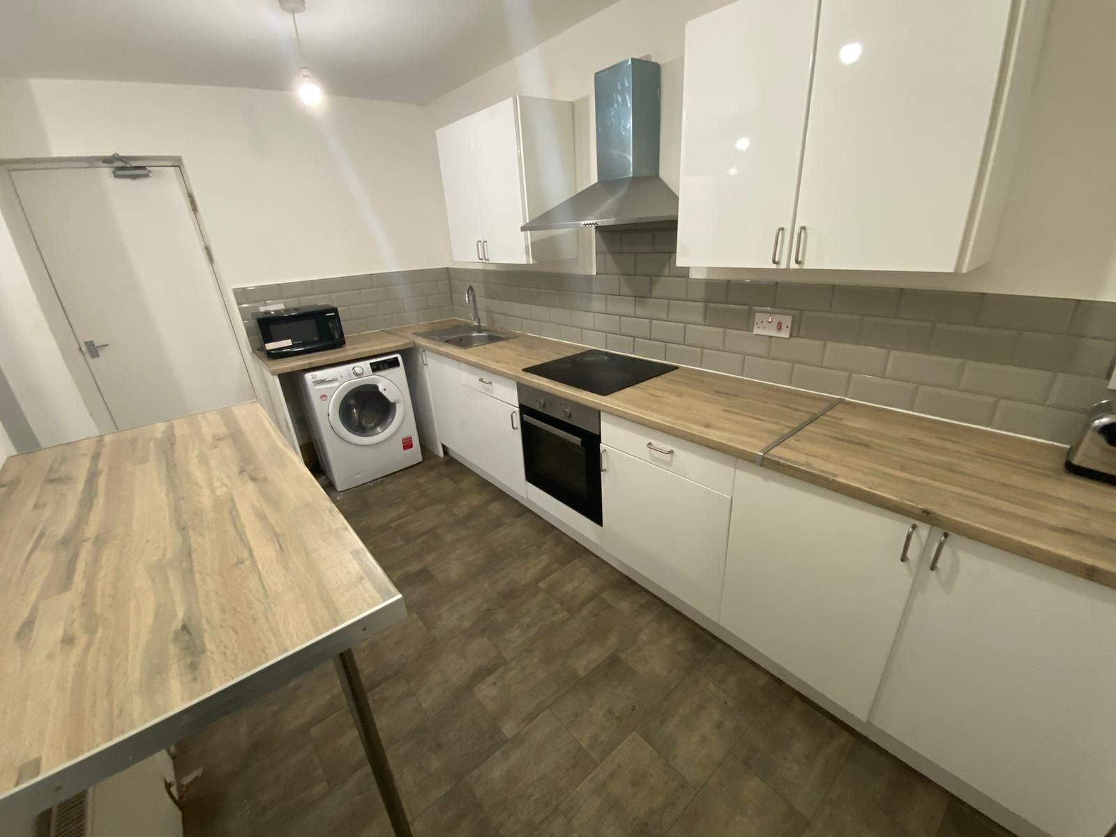 5 bed house share to rent in Grove Road, Middlesbrough  - Property Image 2