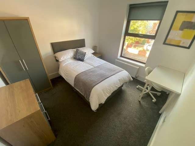 5 bed house share to rent in Grove Road, Middlesbrough 2