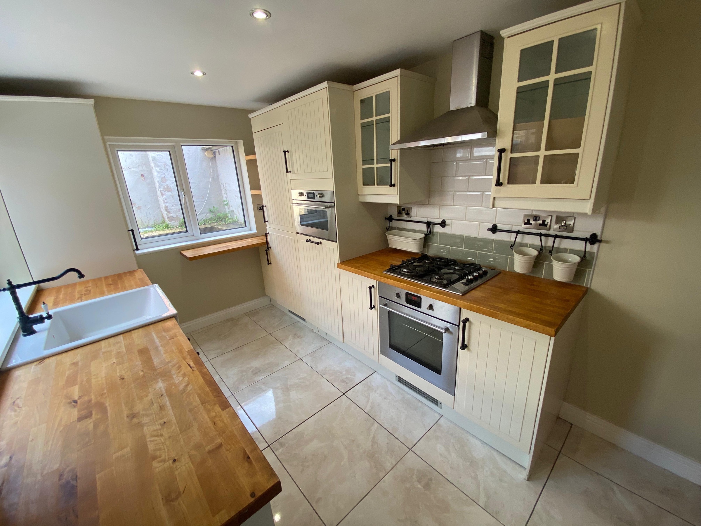 2 bed terraced house to rent in Surtees Street, Bishop Auckland  - Property Image 2