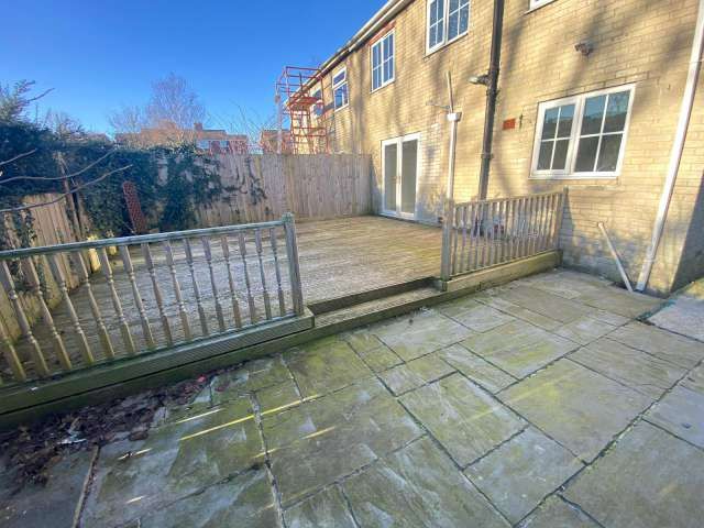 4 bed semi-detached house to rent in Quin Square, Durham 10