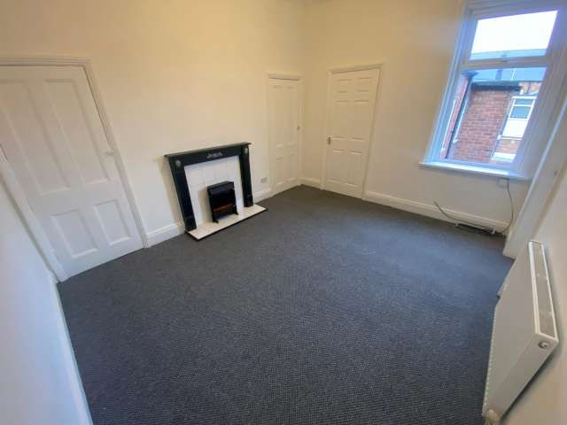 3 bed flat to rent in Sandringham Terrace, Sunderland 1