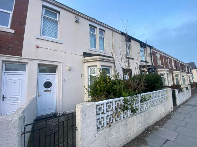 5 bed house share to rent in Victoria Road East, Hebburn  - Property Image 1