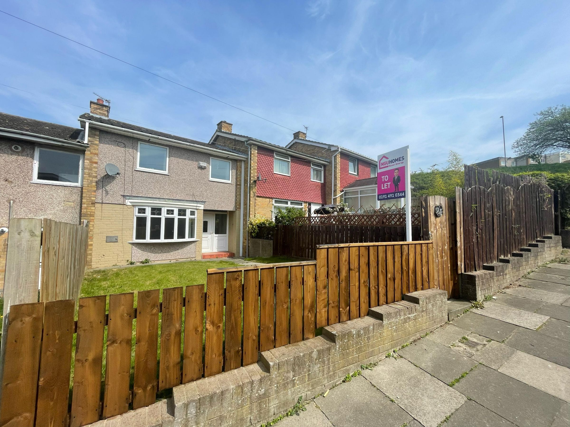 3 bed terraced house to rent in Greystoke Gardens, Gateshead, NE9