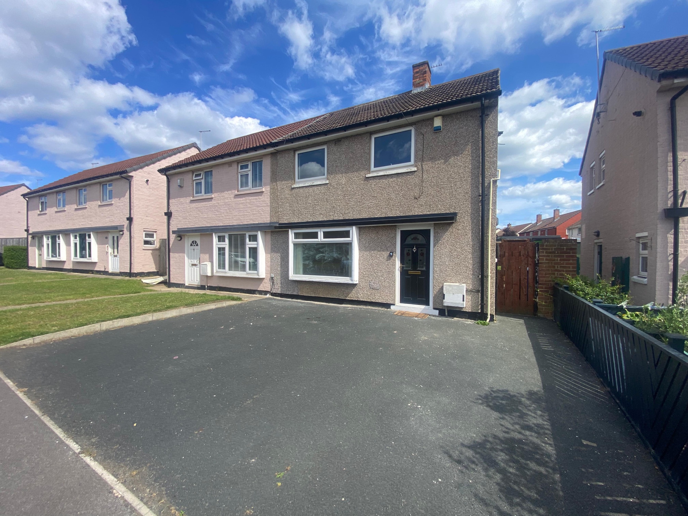 2 bed semi-detached house to rent in Keswick Road, Peterlee, SR8