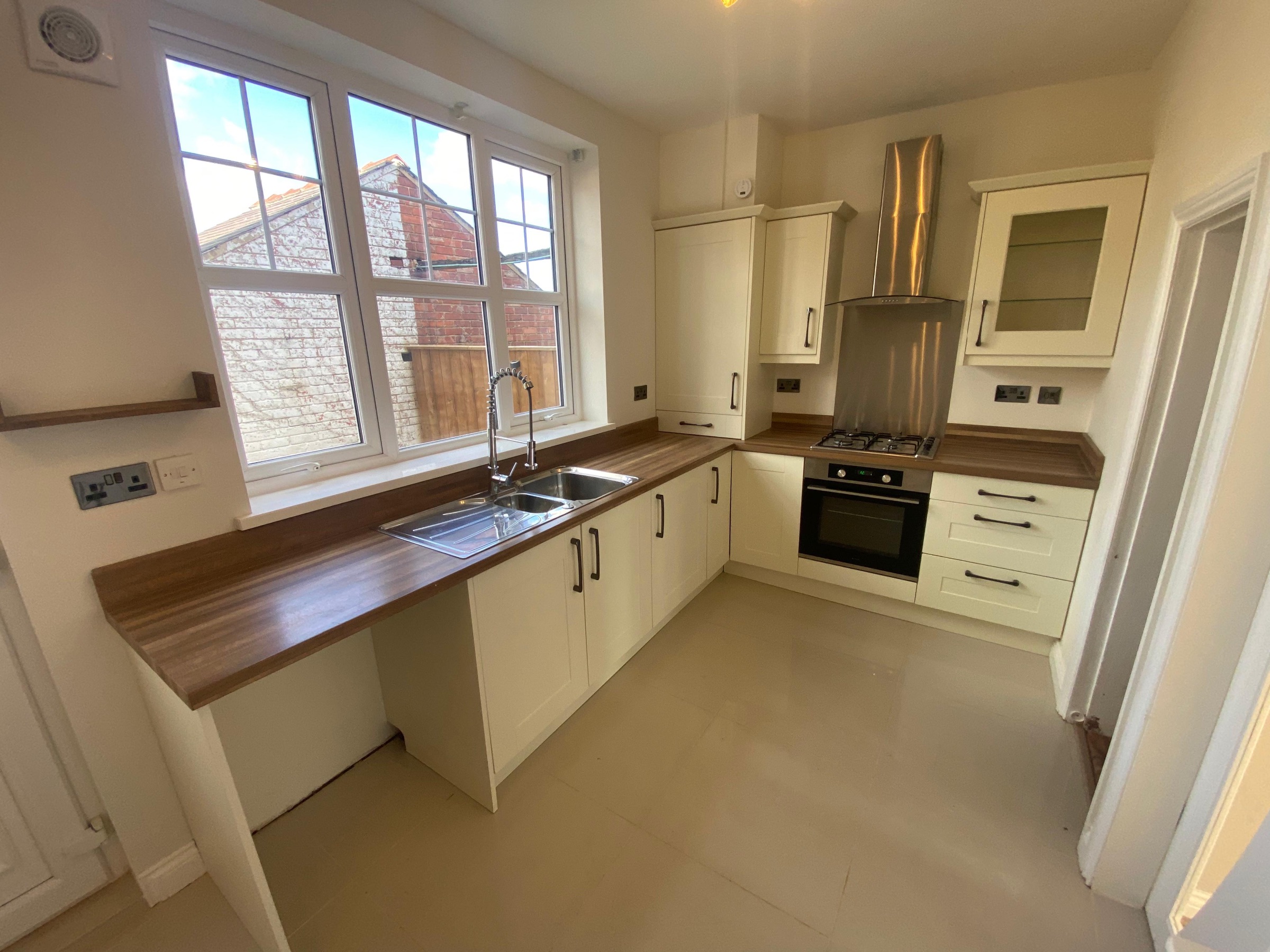 3 bed terraced house to rent in Pannell Avenue, Middlesbrough  - Property Image 3