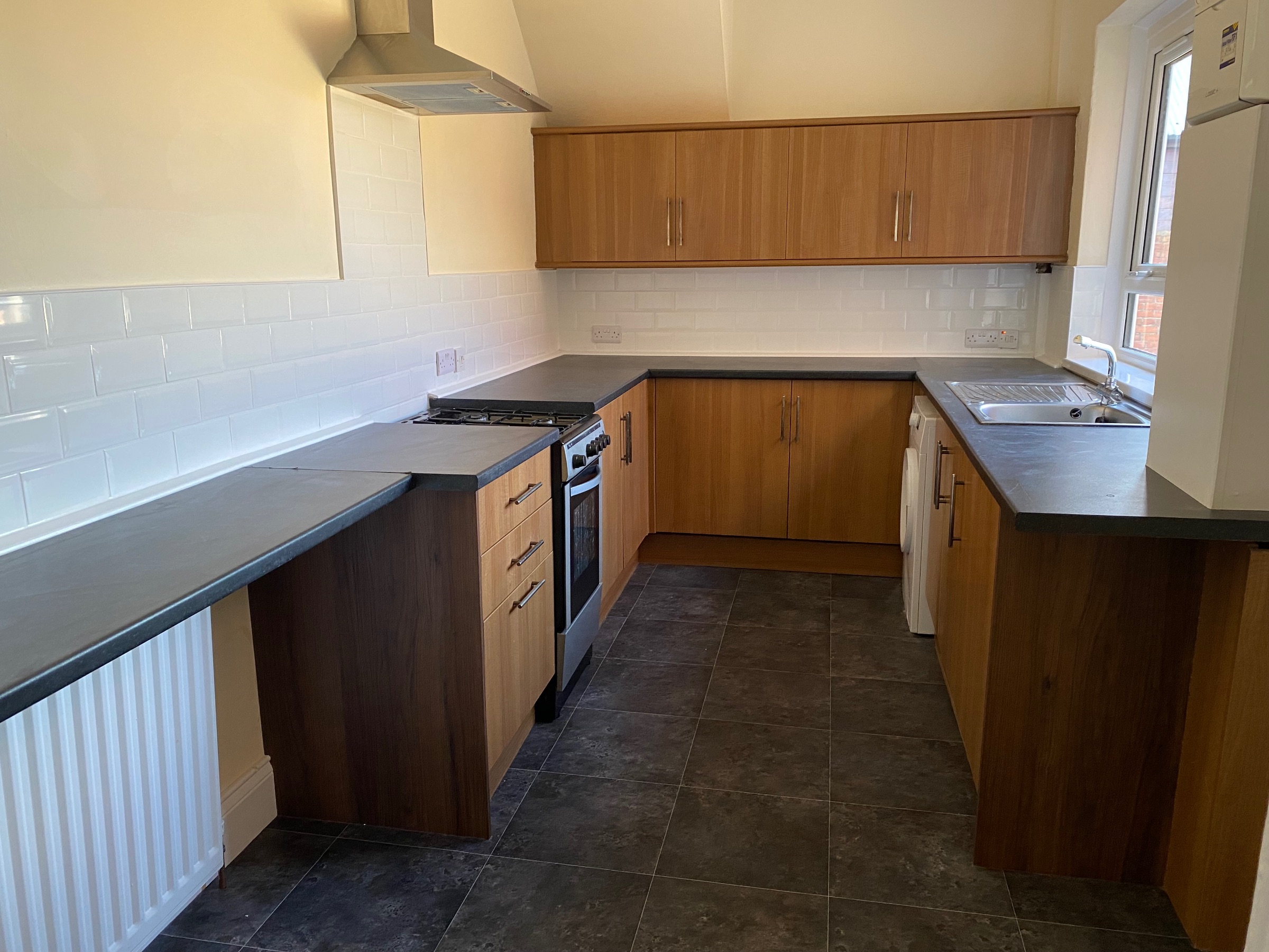 2 bed flat to rent in Fern Dene Road, Gateshead 1