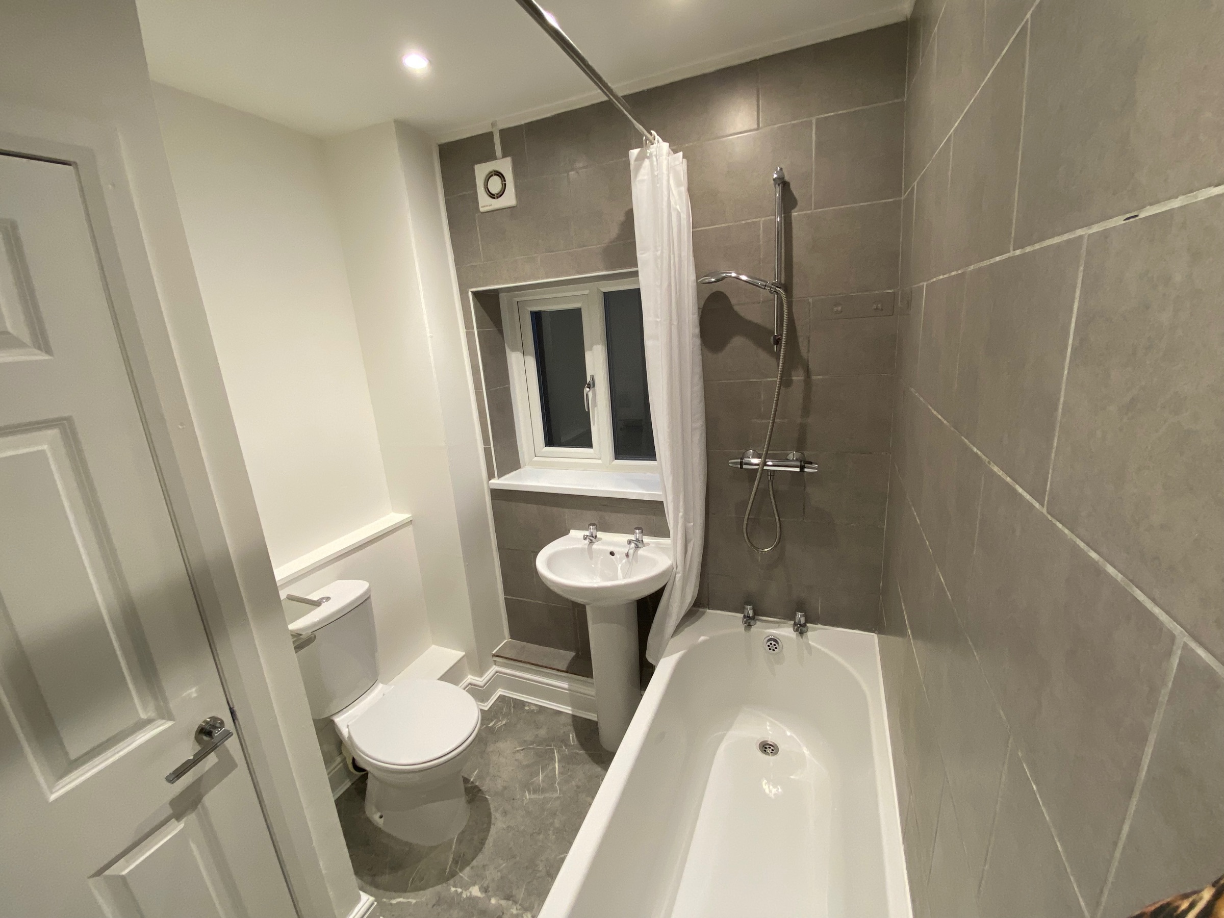 2 bed ground floor flat to rent in Hewitson Terrace, Gateshead  - Property Image 4