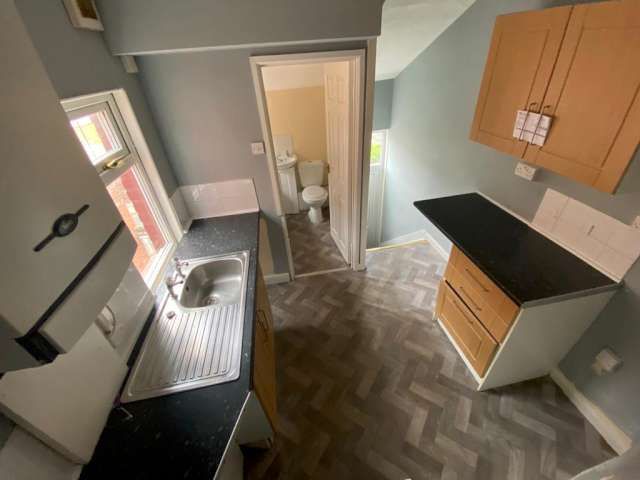 3 bed flat for sale in Hugh Gardens, Newcastle upon Tyne  - Property Image 3