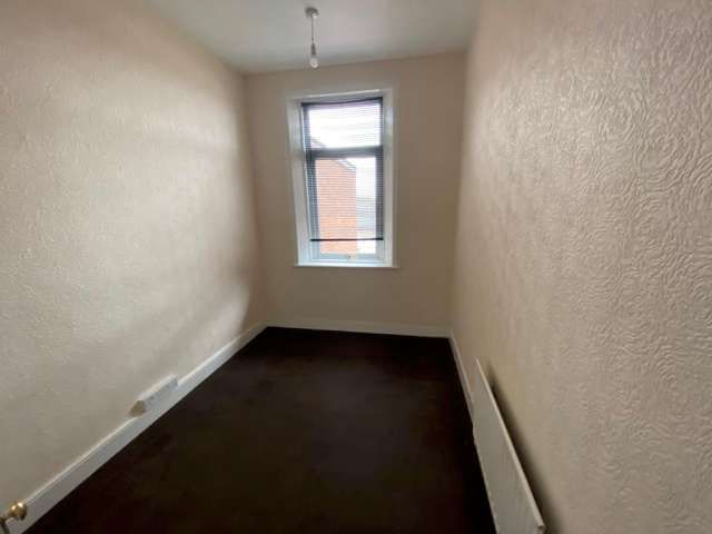 3 bed flat for sale in Hugh Gardens, Newcastle upon Tyne  - Property Image 5