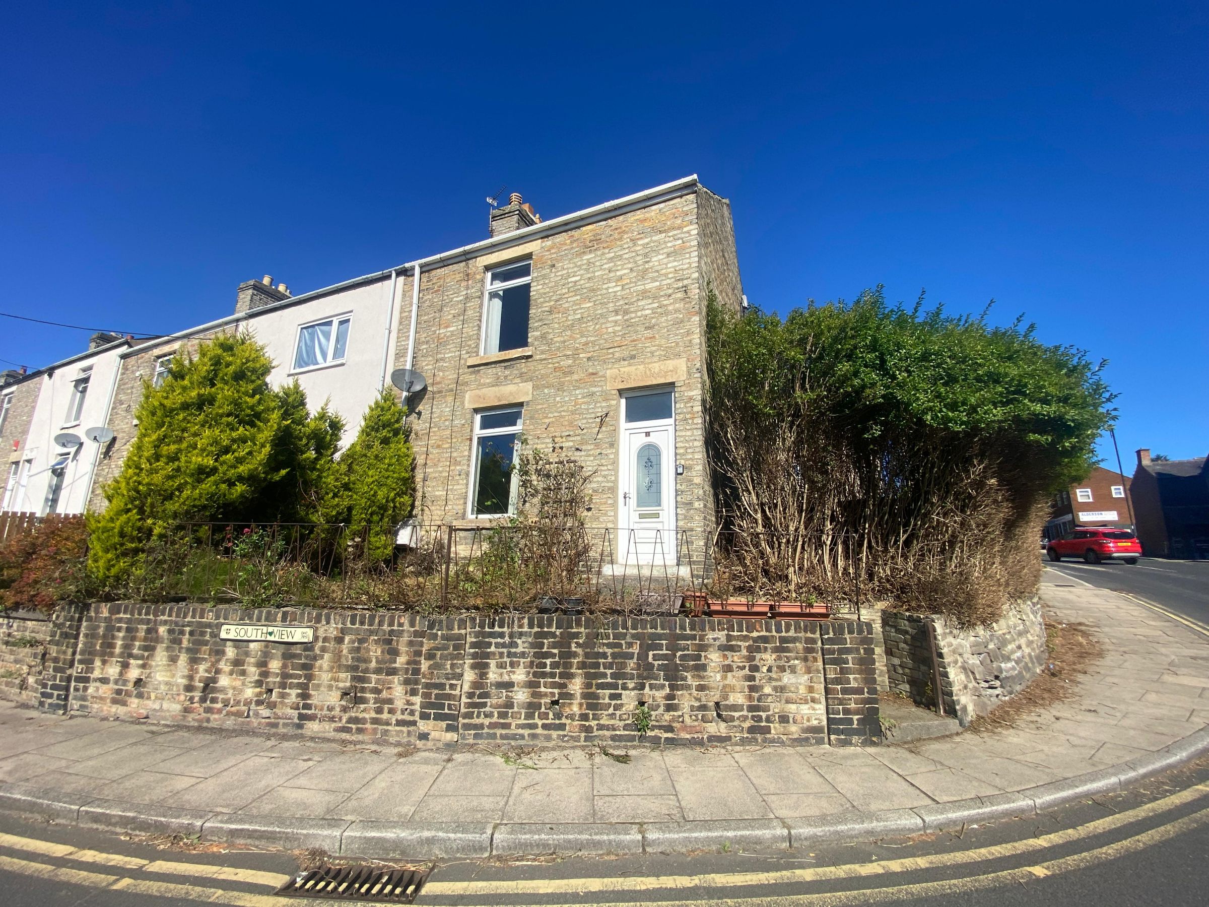 2 bed terraced house for sale in South View, Durham  - Property Image 1