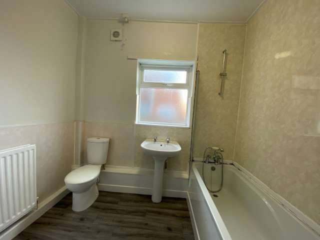 2 bed ground floor flat for sale in Stuart Terrace, Gateshead  - Property Image 6