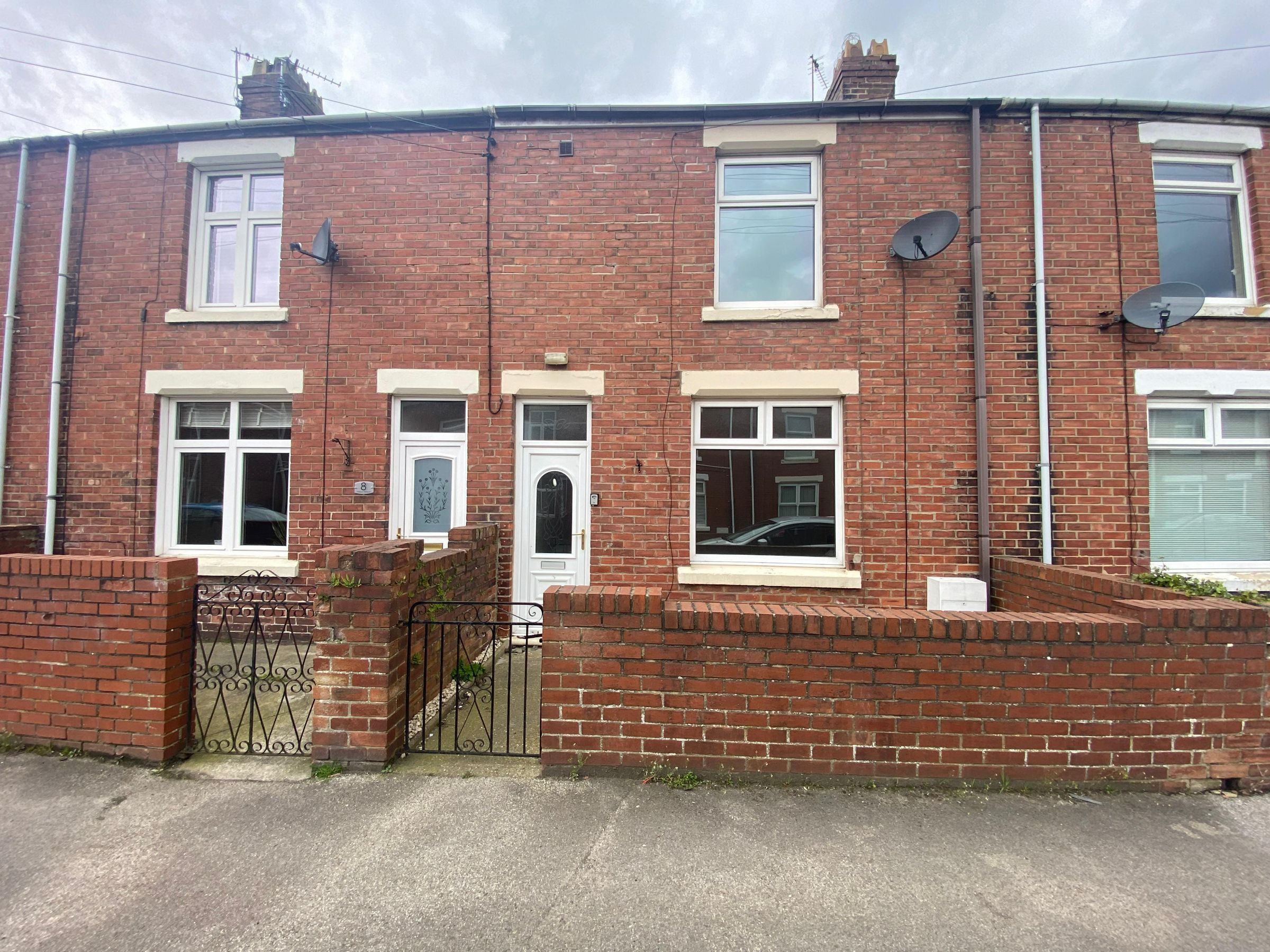 3 bed terraced house for sale in Onslow Terrace, Durham  - Property Image 1