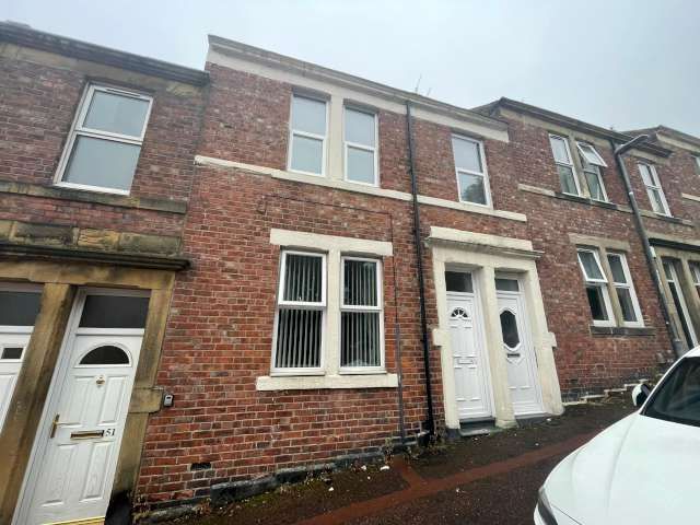 2 bed ground floor flat for sale in Moore Street, Gateshead  - Property Image 1