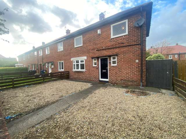 2 bed end of terrace house for sale in Clyde Avenue, Hebburn  - Property Image 1