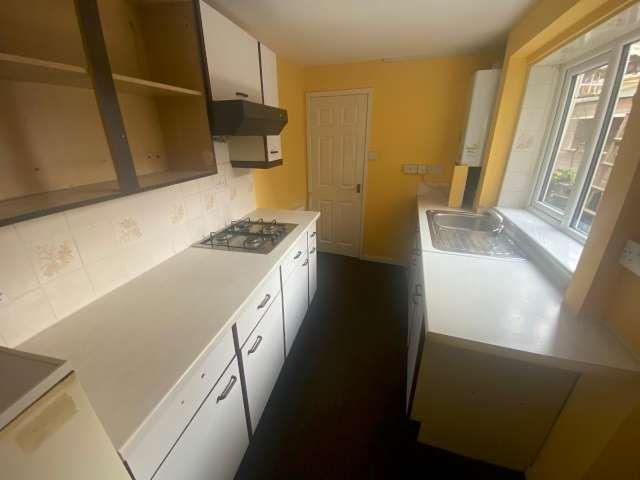 2 bed ground floor flat for sale in South Parade, Gateshead  - Property Image 3