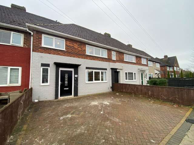 4 bed terraced house for sale in Redcar Road, Stockton-on-Tees  - Property Image 1